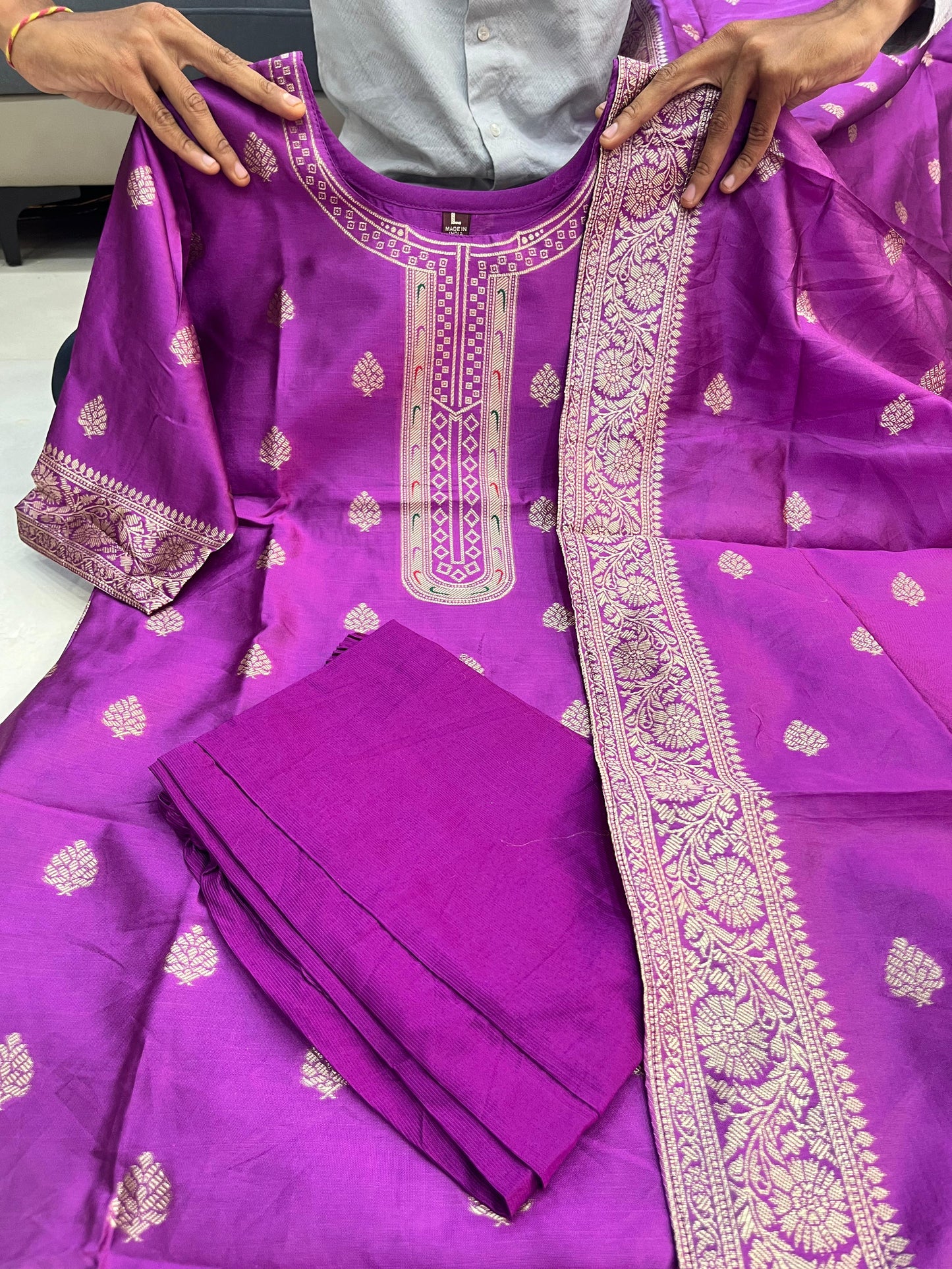 Sanvi – Purple Blended Paithani Silk Salwar Set