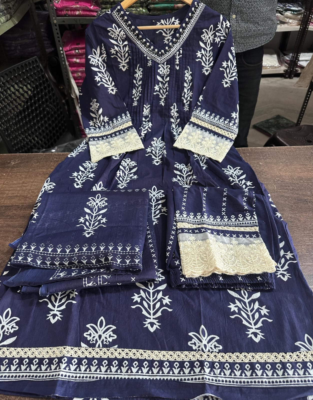 PRINTED COTTON V NECK SUIT WITH COTTON - DUPATTA.
