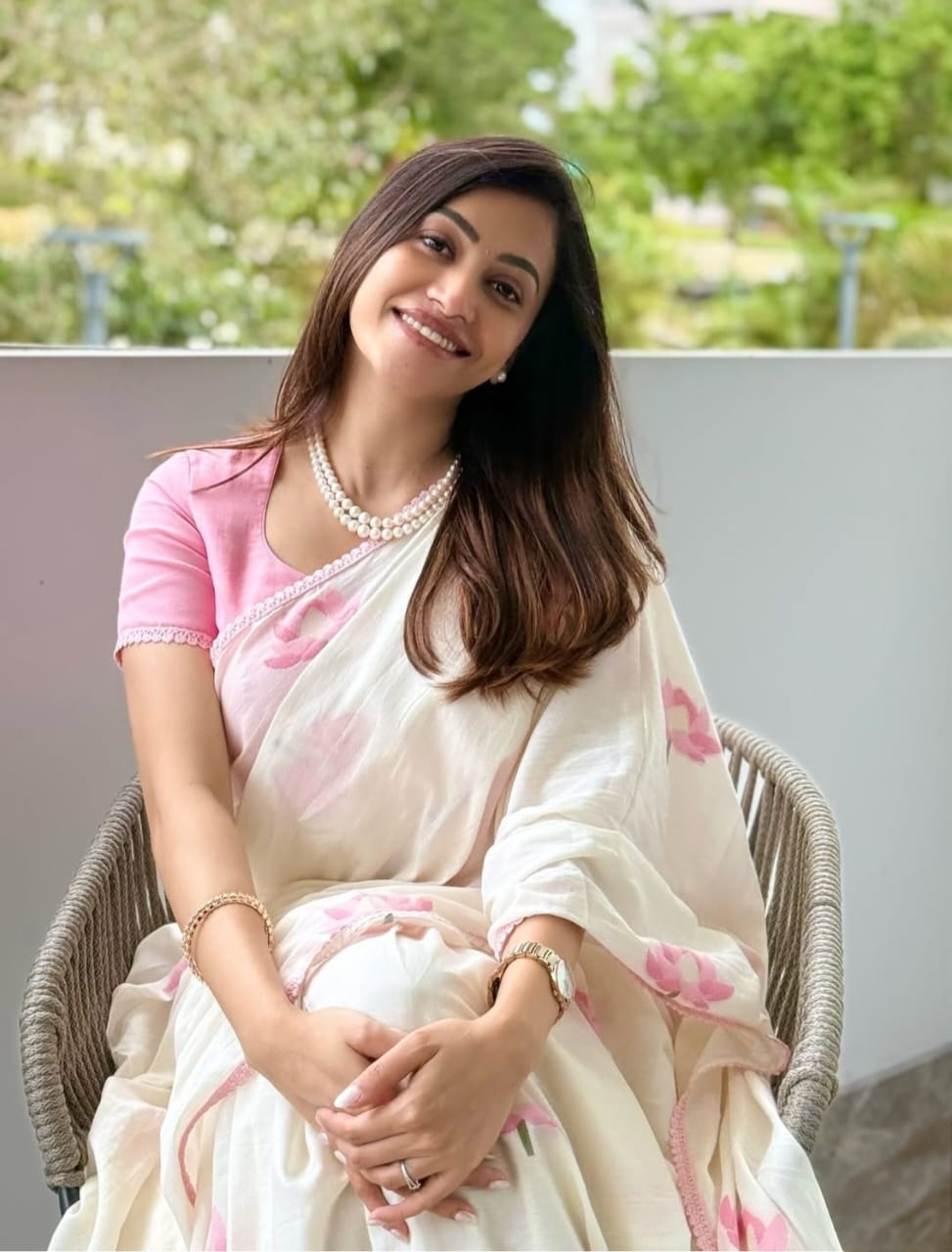 WHISPERS OF BLOSSOM – Ivory Linen Saree with Pink Floral Elegance