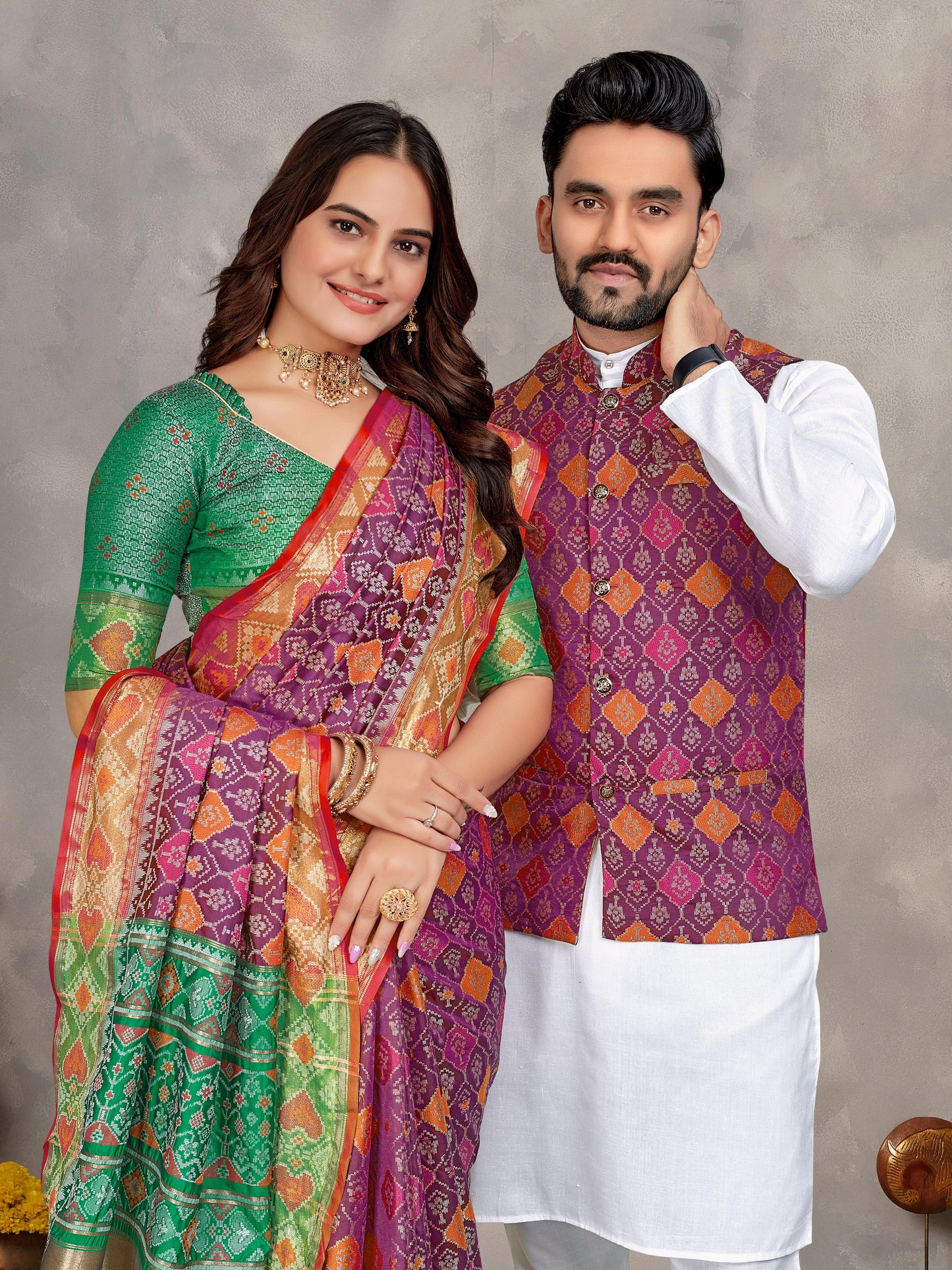 Couple Combo (Men's Kurta+Koti & Women Saree) Collections.