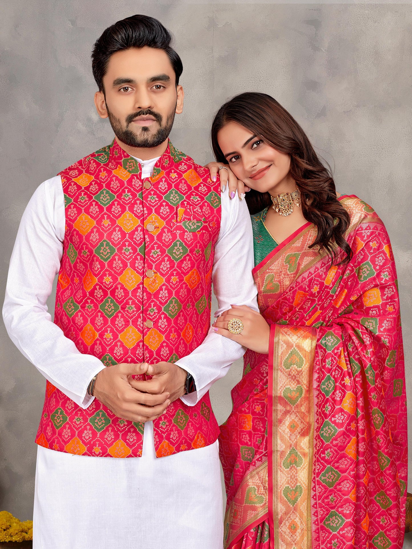 Couple Combo (Men's Kurta+Koti & Women Saree) Collections.