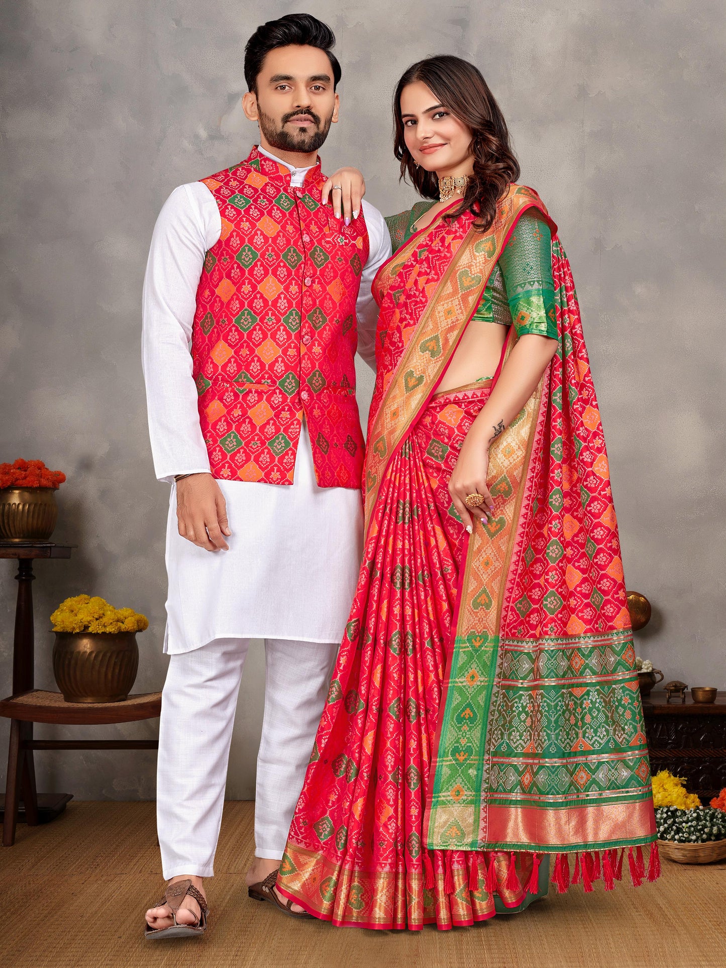 Couple Combo (Men's Kurta+Koti & Women Saree) Collections.