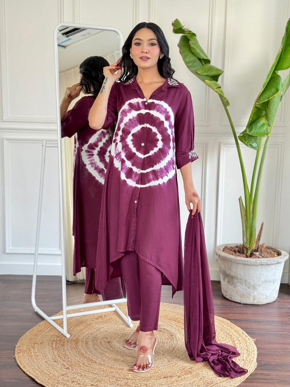 Tie-Dye Elegance: Where Tradition Meets Trend