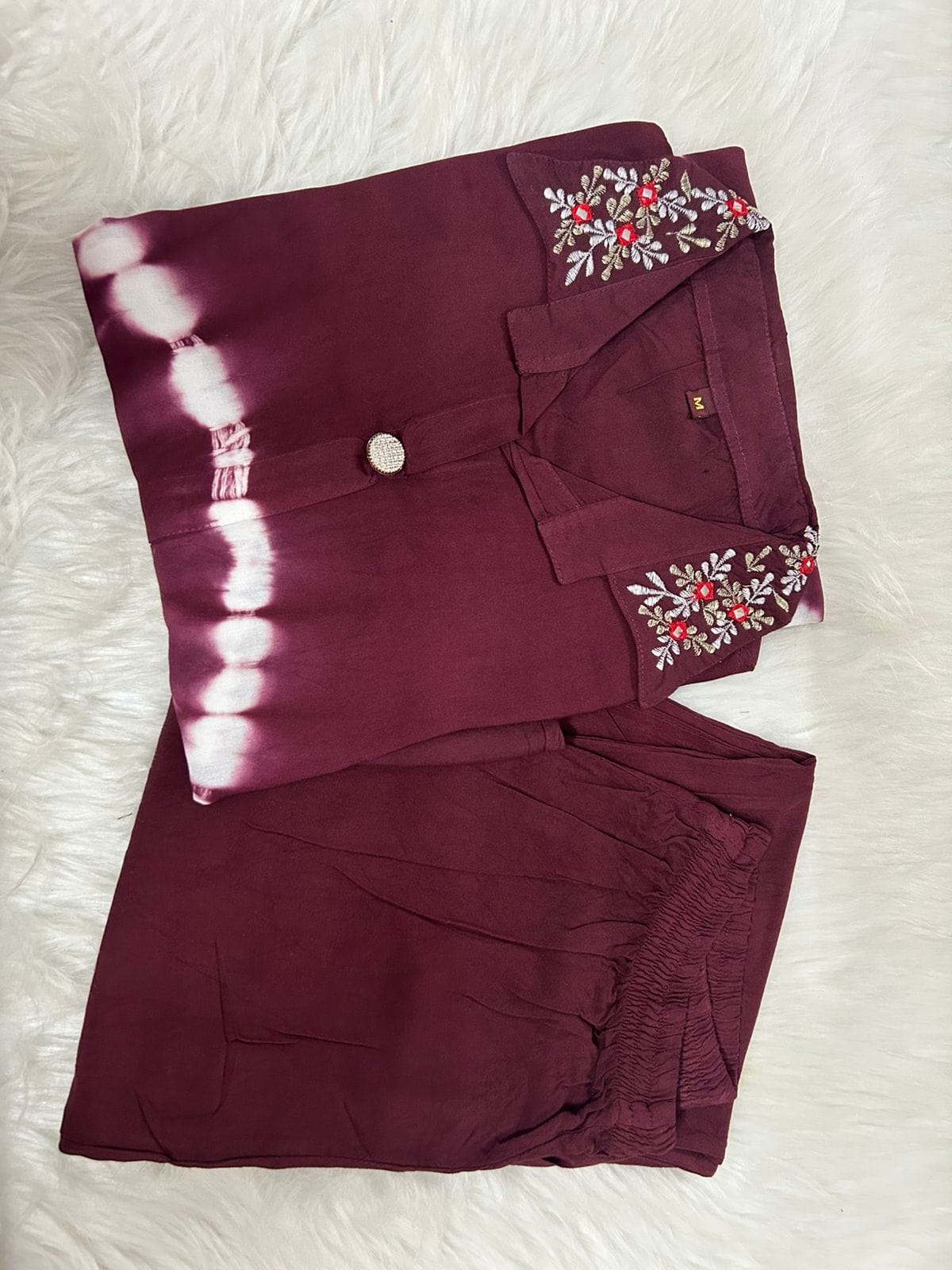 Tie-Dye Elegance: Where Tradition Meets Trend