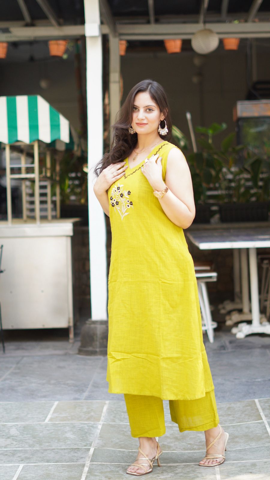 Sleeveless Cotton Embroidery Kurti Set- Colour Variants.