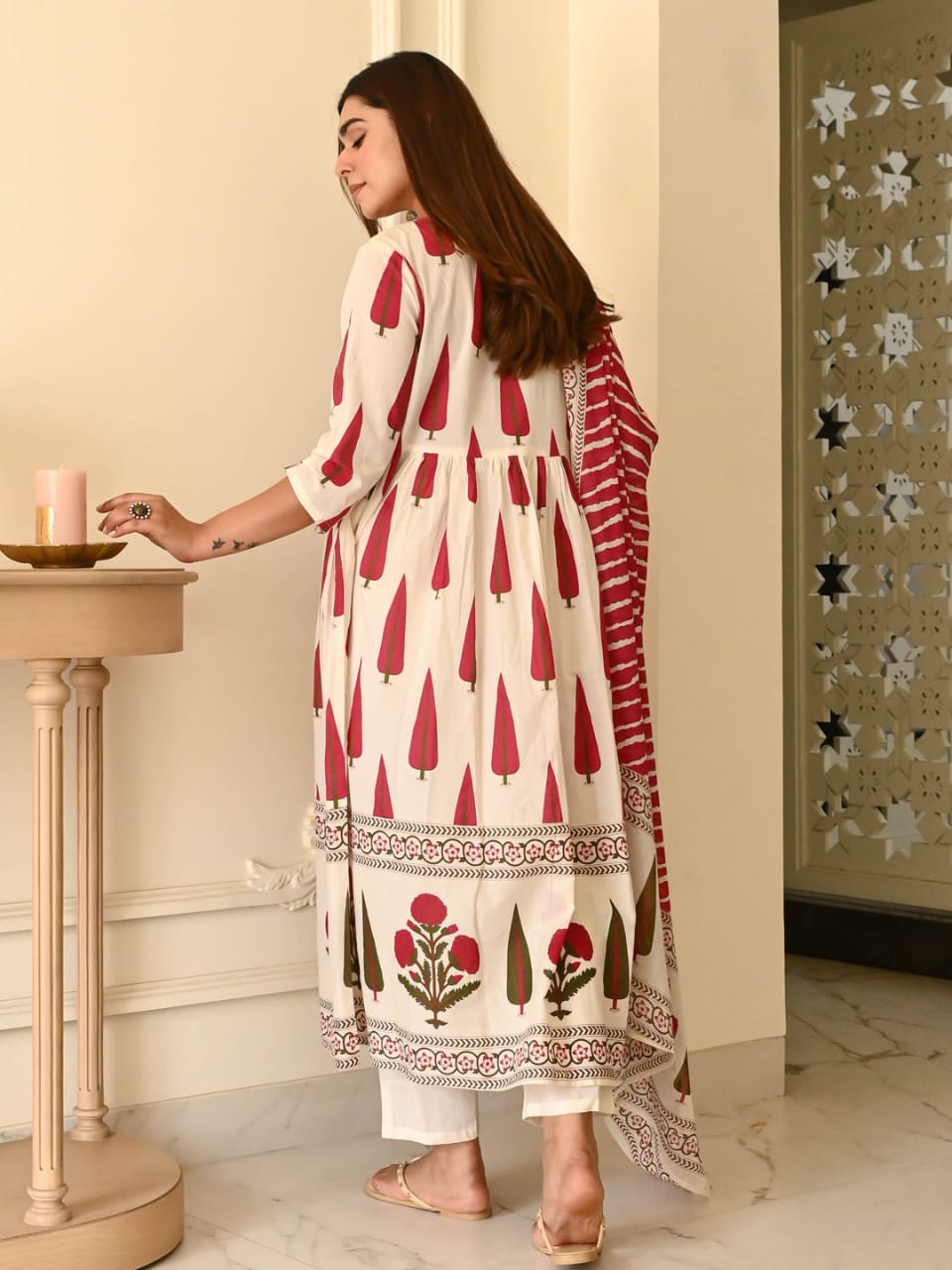 Kurti Set with Embroidered Yoke & Lace-Trimmed Dupatta.