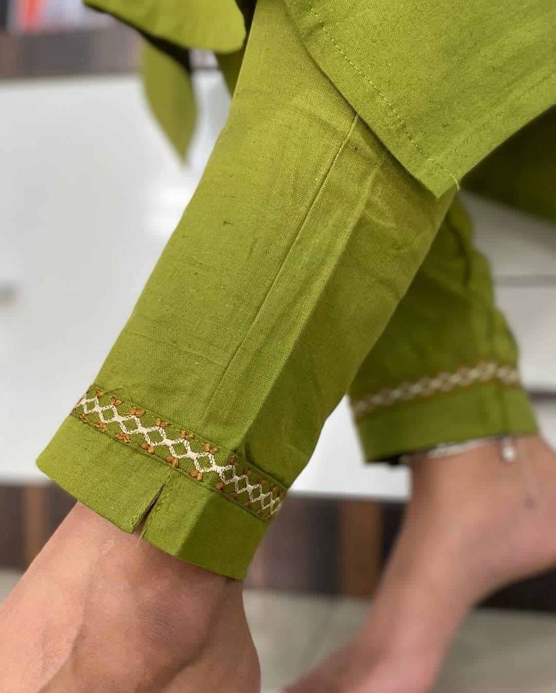 Green Straight-Cut Cotton Kurti & Pant Set.
