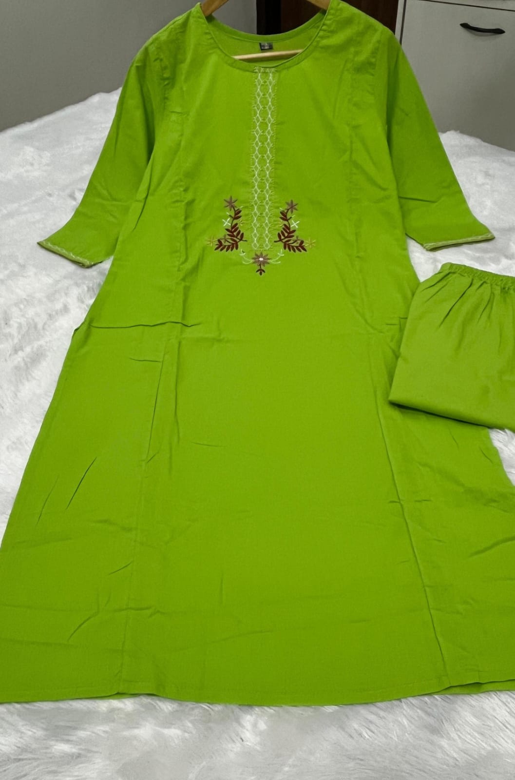 Green Straight-Cut Cotton Kurti & Pant Set.