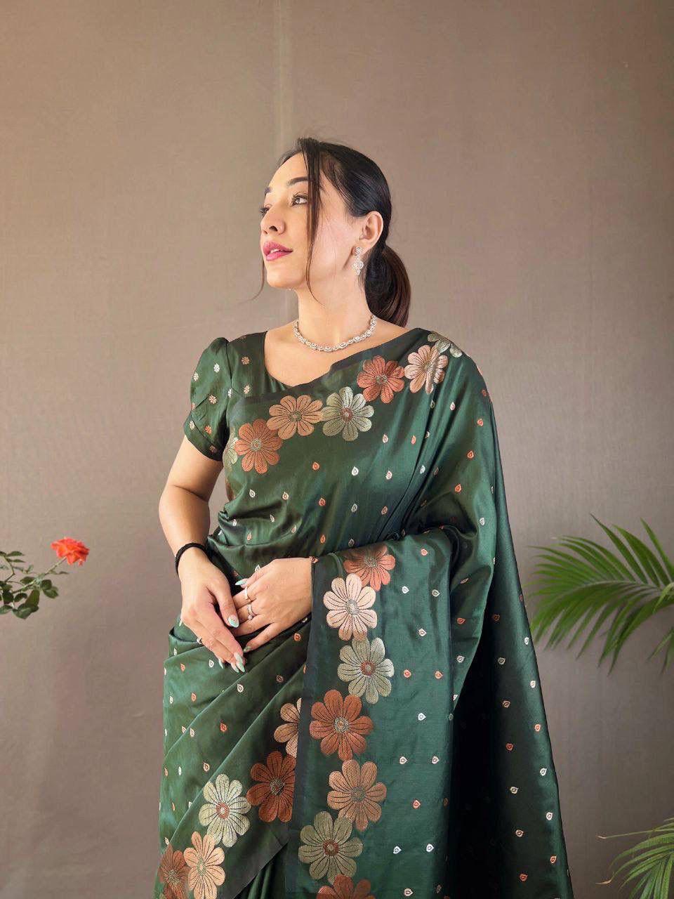Elegant Floral Lichi Silk Saree with Matching Blouse Piece.