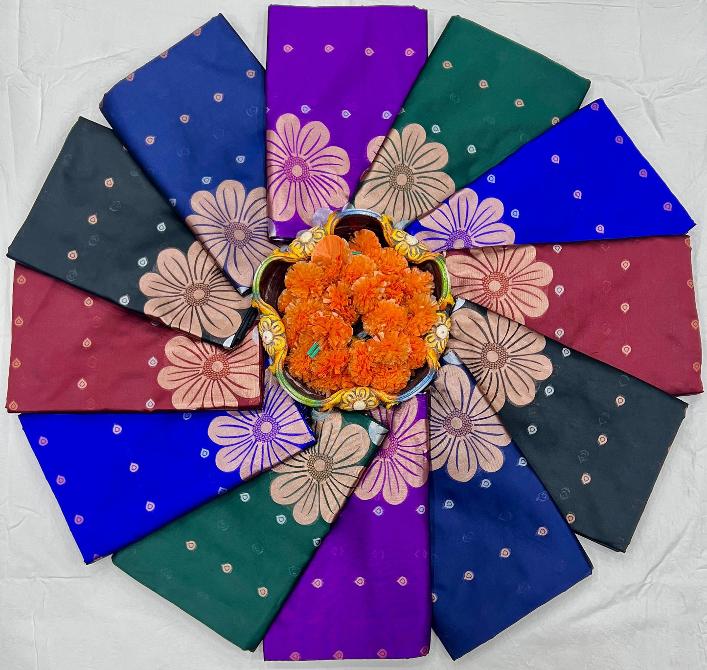 Elegant Floral Lichi Silk Saree with Matching Blouse Piece.