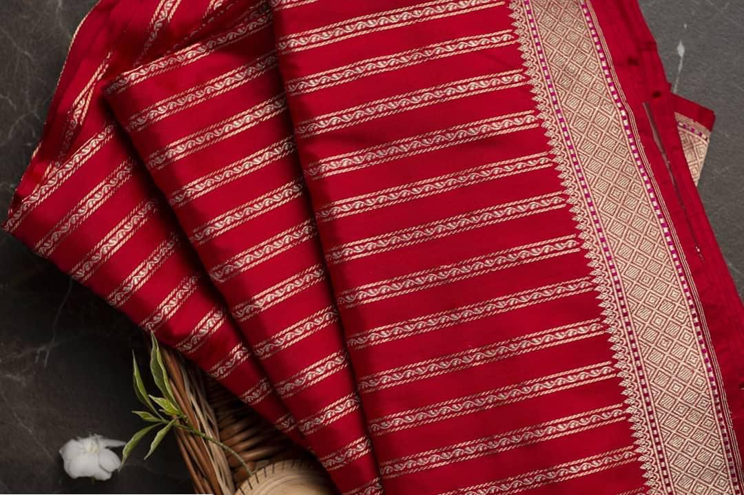 Rich Red Lichi Silk Saree with Jacquard Weaving.
