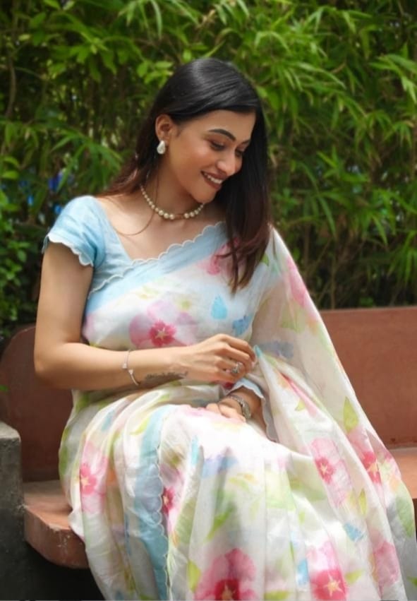 Off-White Linen Saree with Multicolour Floral Digital Print