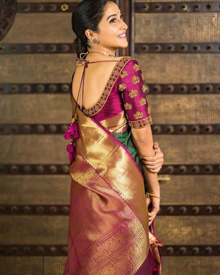 Majestic Green Soft Lichi Silk Saree with Jacquard Weaving