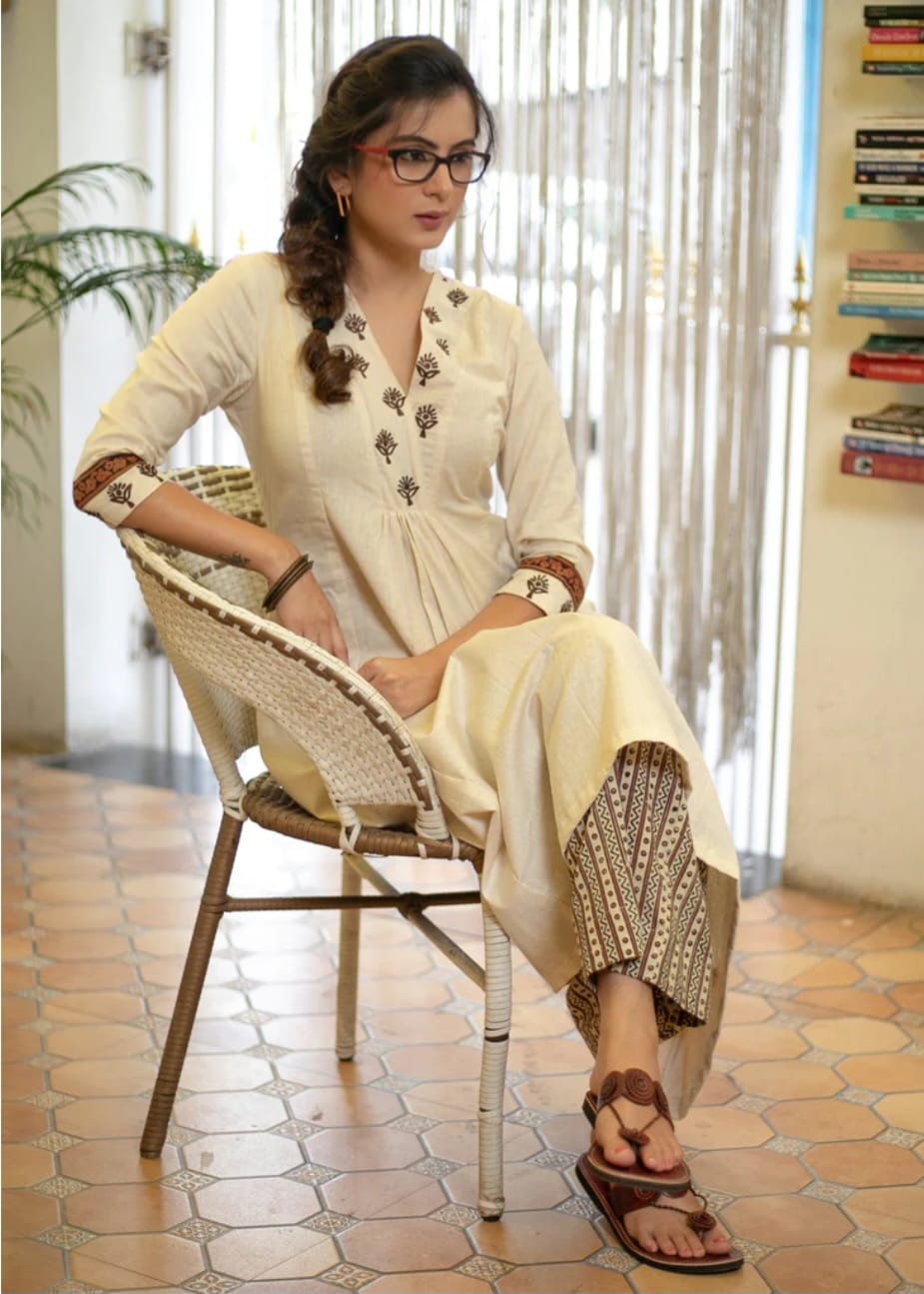 Off-White Cotton Flex Kurti Set with Block Print & Embroidery.