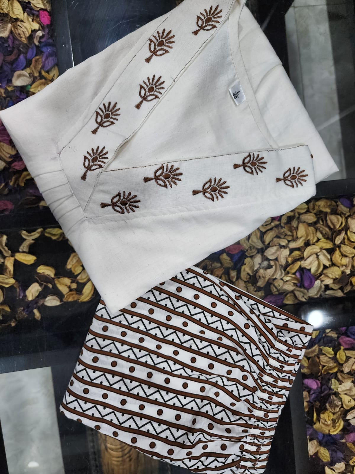 Off-White Cotton Flex Kurti Set with Block Print & Embroidery.