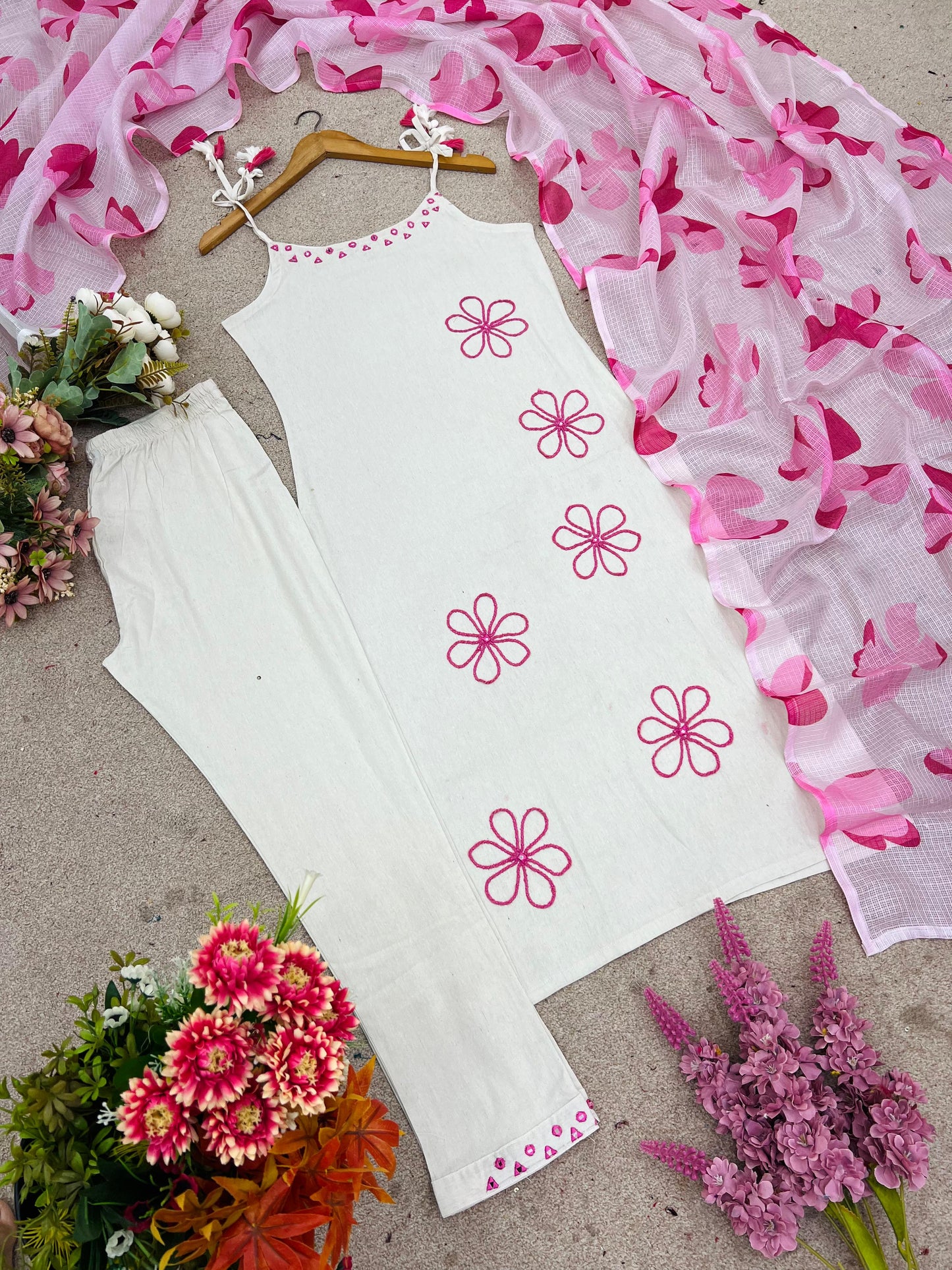Blooming Grace Kurti Set.