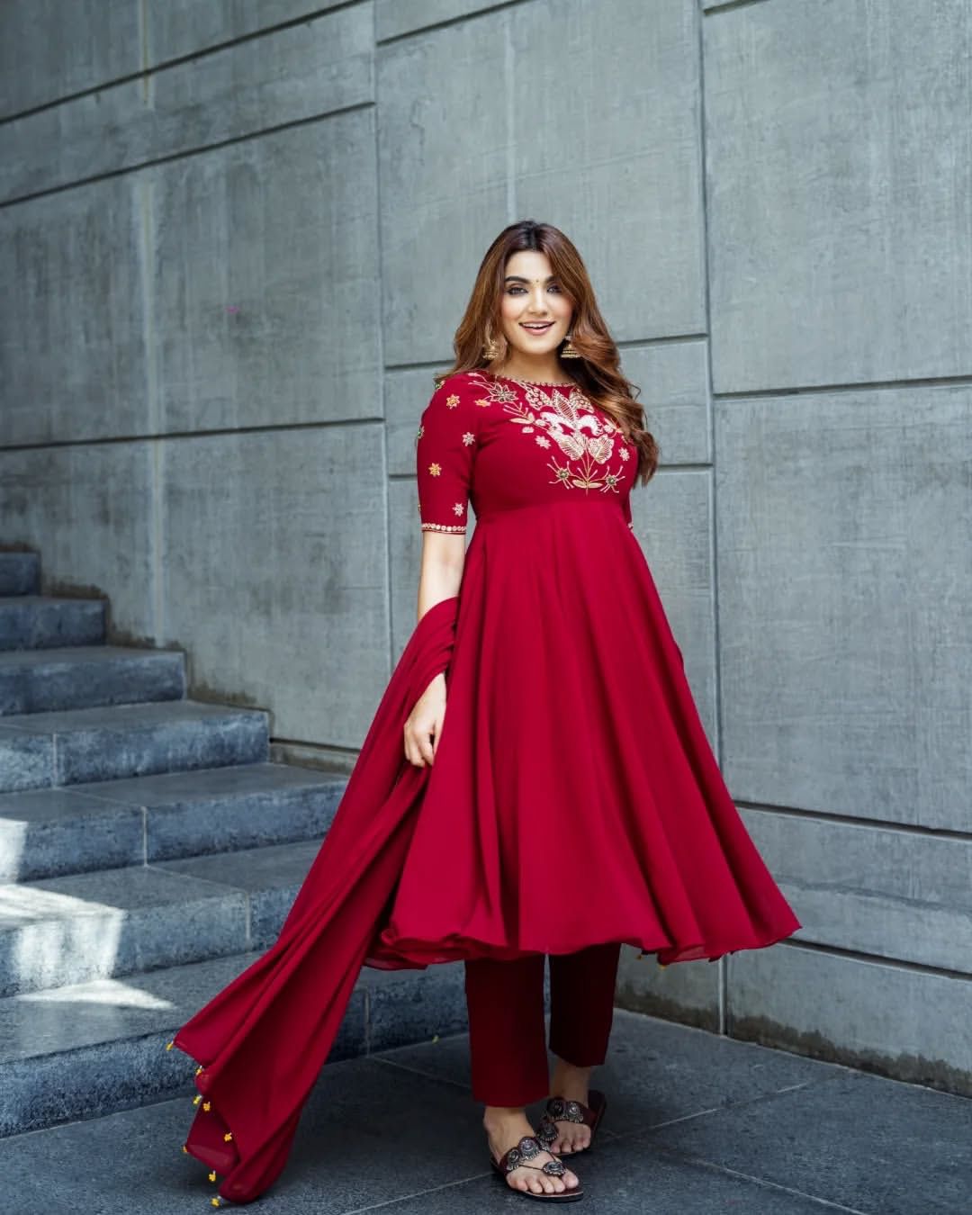 MAROON ROMAN SIMMER SILK EMBROIDERED KURTI SET