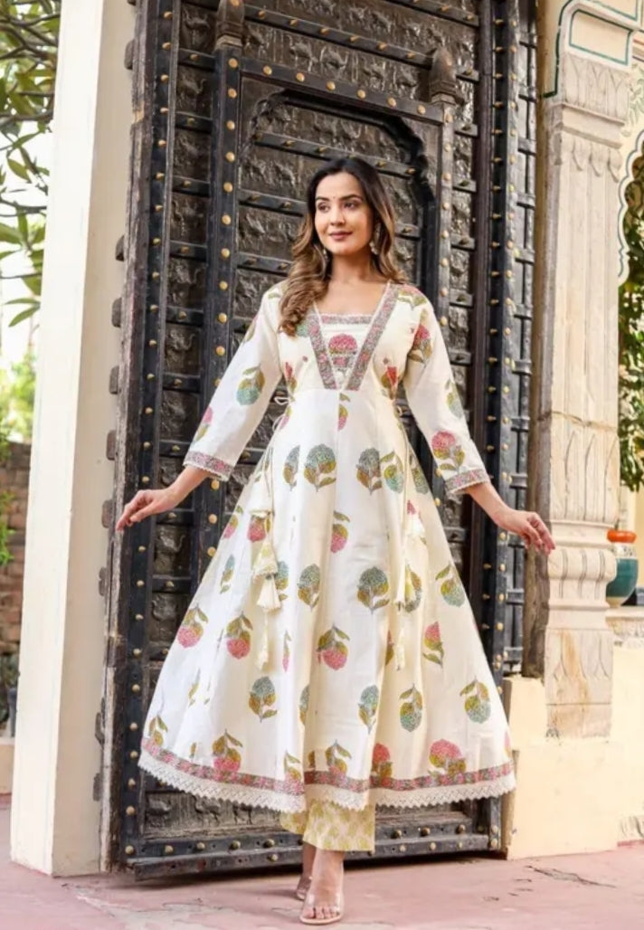 Ivory Cotton Kurti Set with Floral Print.