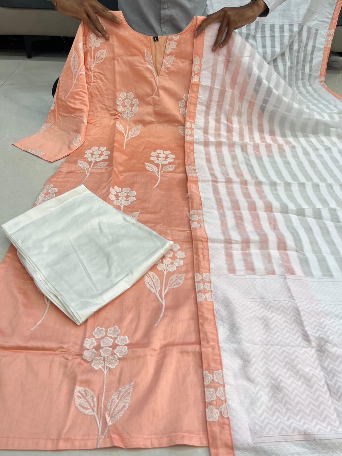 Celebrity-Inspired Peach Mul Chanderi Kurta Set