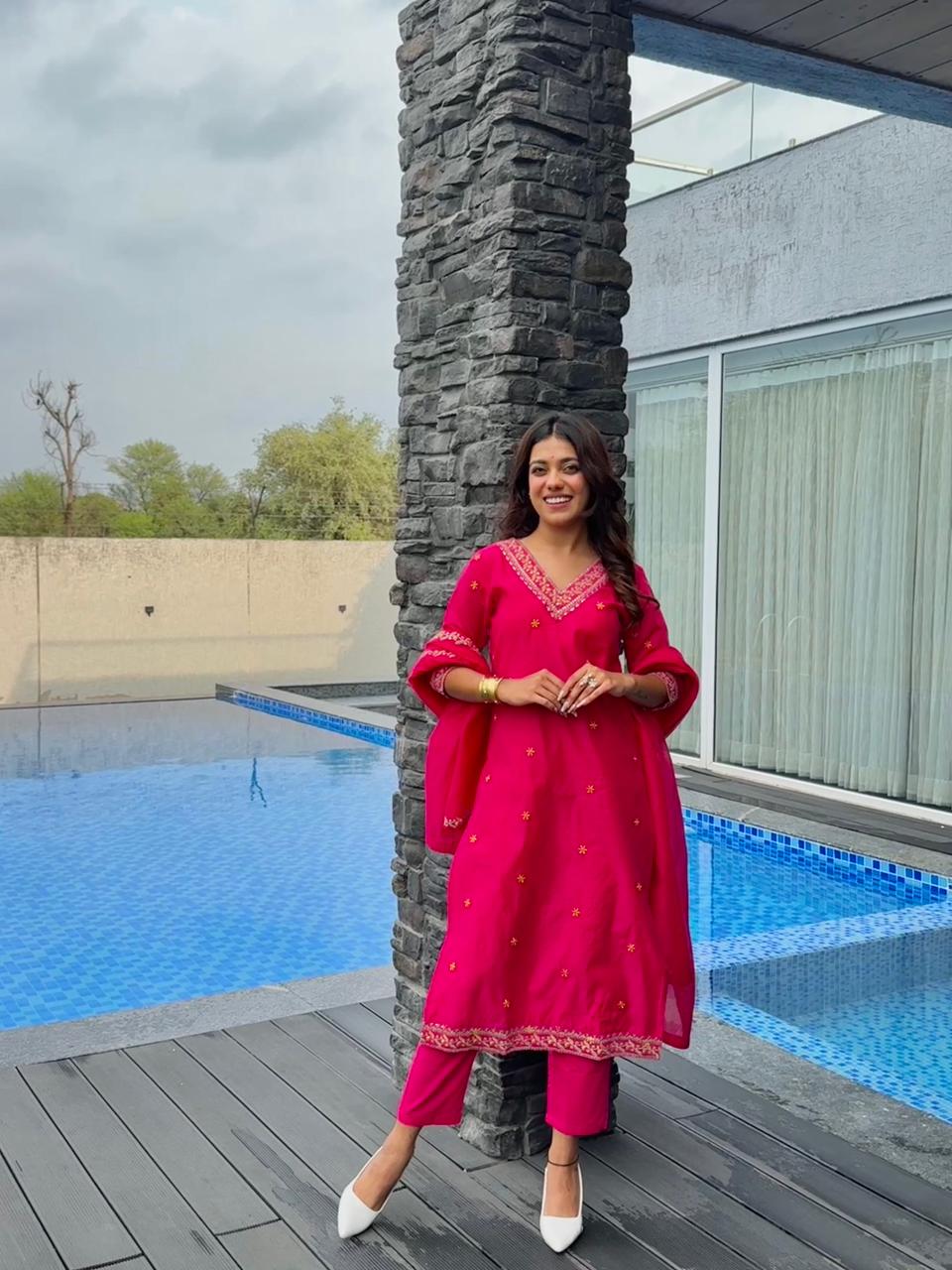 Elegant Hot Pink Chanderi Kurta Set.