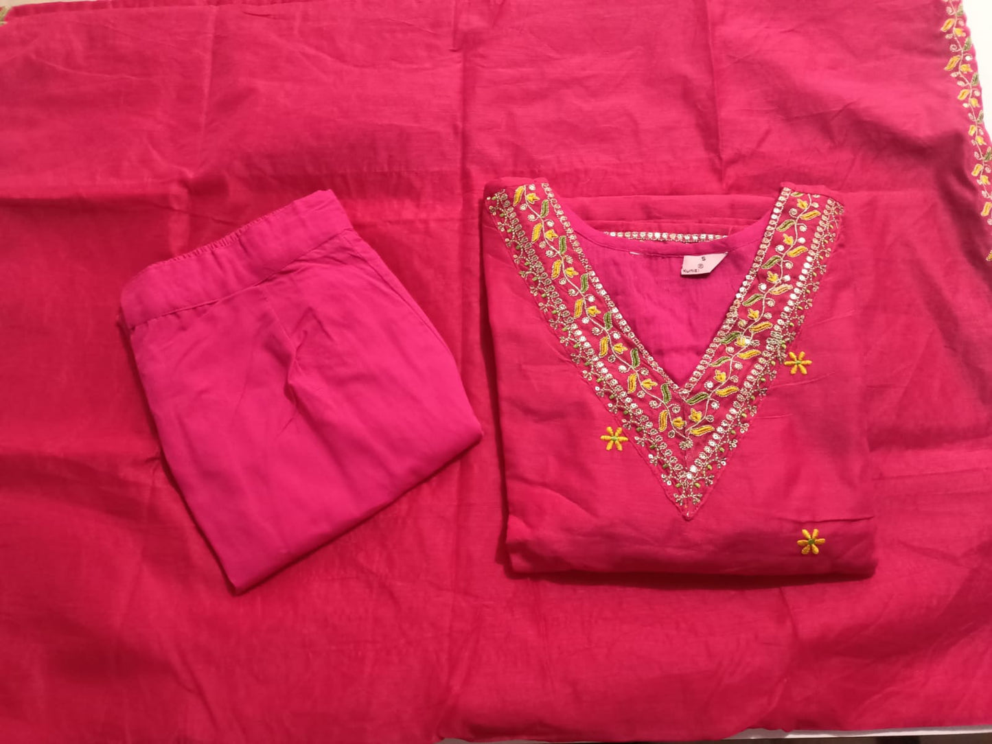Elegant Hot Pink Chanderi Kurta Set.