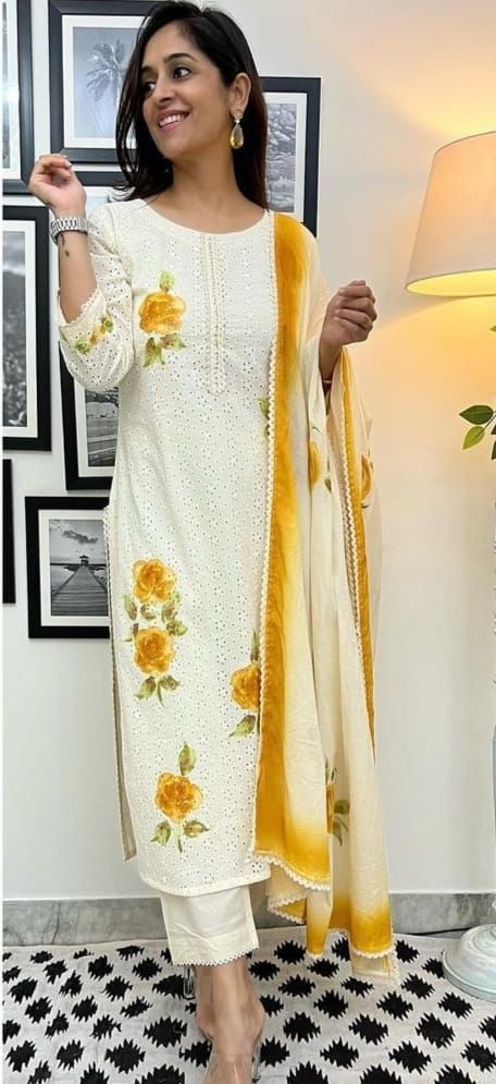 Straight Chicken Shuffle Hand-Painted Kurti Set.