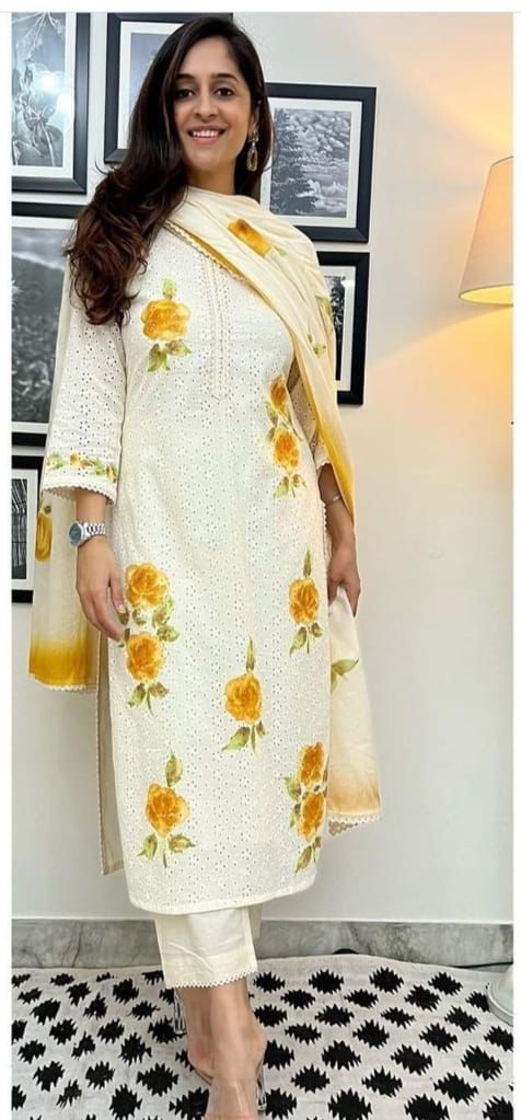 Straight Chicken Shuffle Hand-Painted Kurti Set.