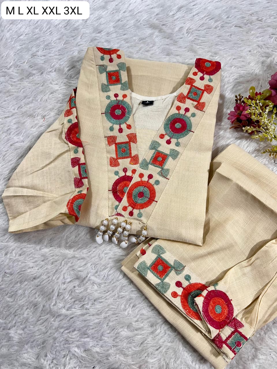 FESTIVAL COLLECTION – Elegant Embroidered Cotton Coord Set.