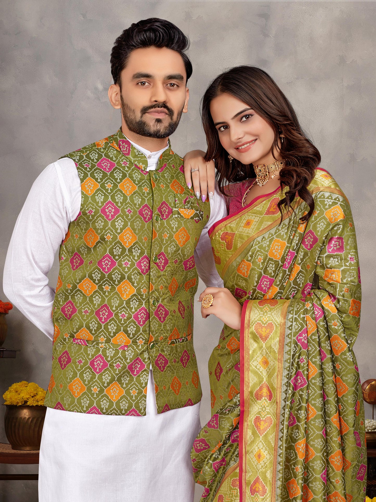 Couple Combo (Men's Kurta+Koti & Women Saree) Collections.