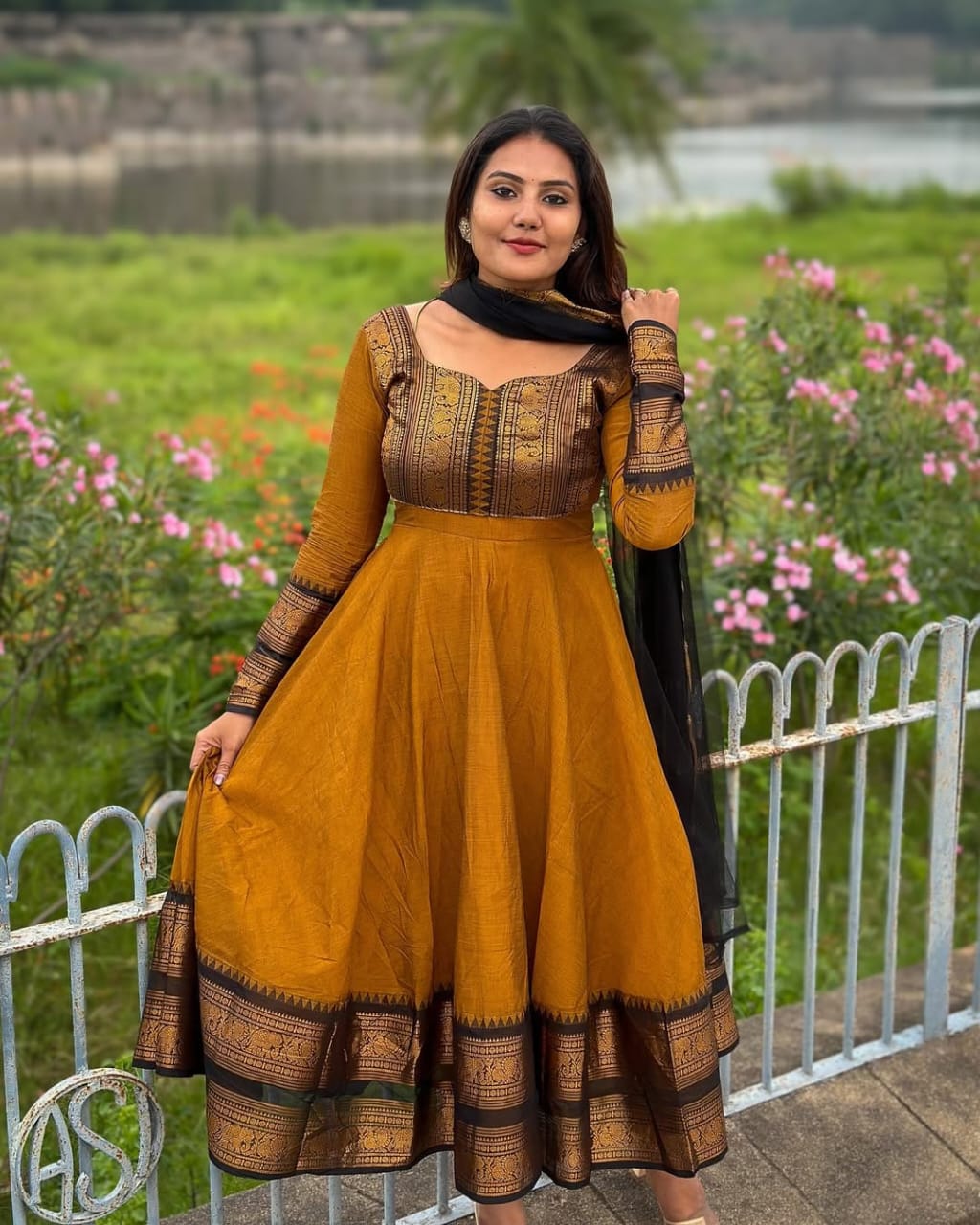 Pure Chanderi Flared Kurti Set with Cotton Lining.