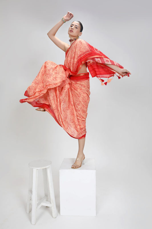 VISCOUS SAREE WITH FLORAL PRINTING DESIGNS AND GOLDEN BORDER FRAME