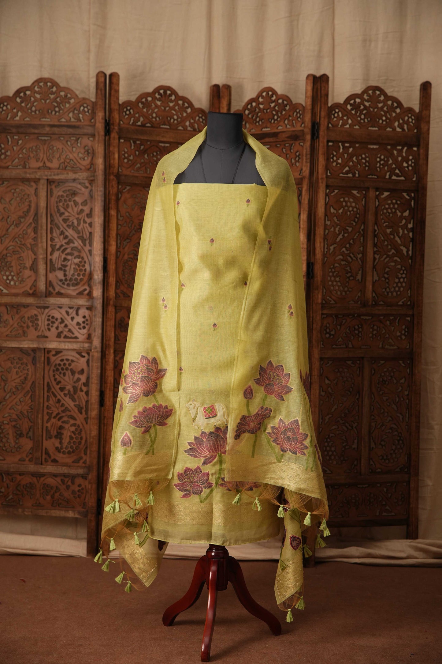 Jamdani Mul Cotton Silk 3 Piece Unstitched Suit – Beige & Yellow
