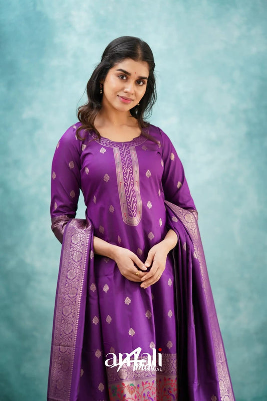 Sanvi – Purple Blended Paithani Silk Salwar Set
