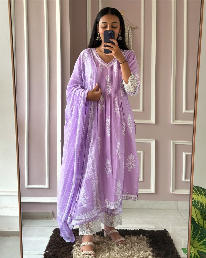 PRINTED COTTON V NECK SUIT WITH COTTON - DUPATTA.