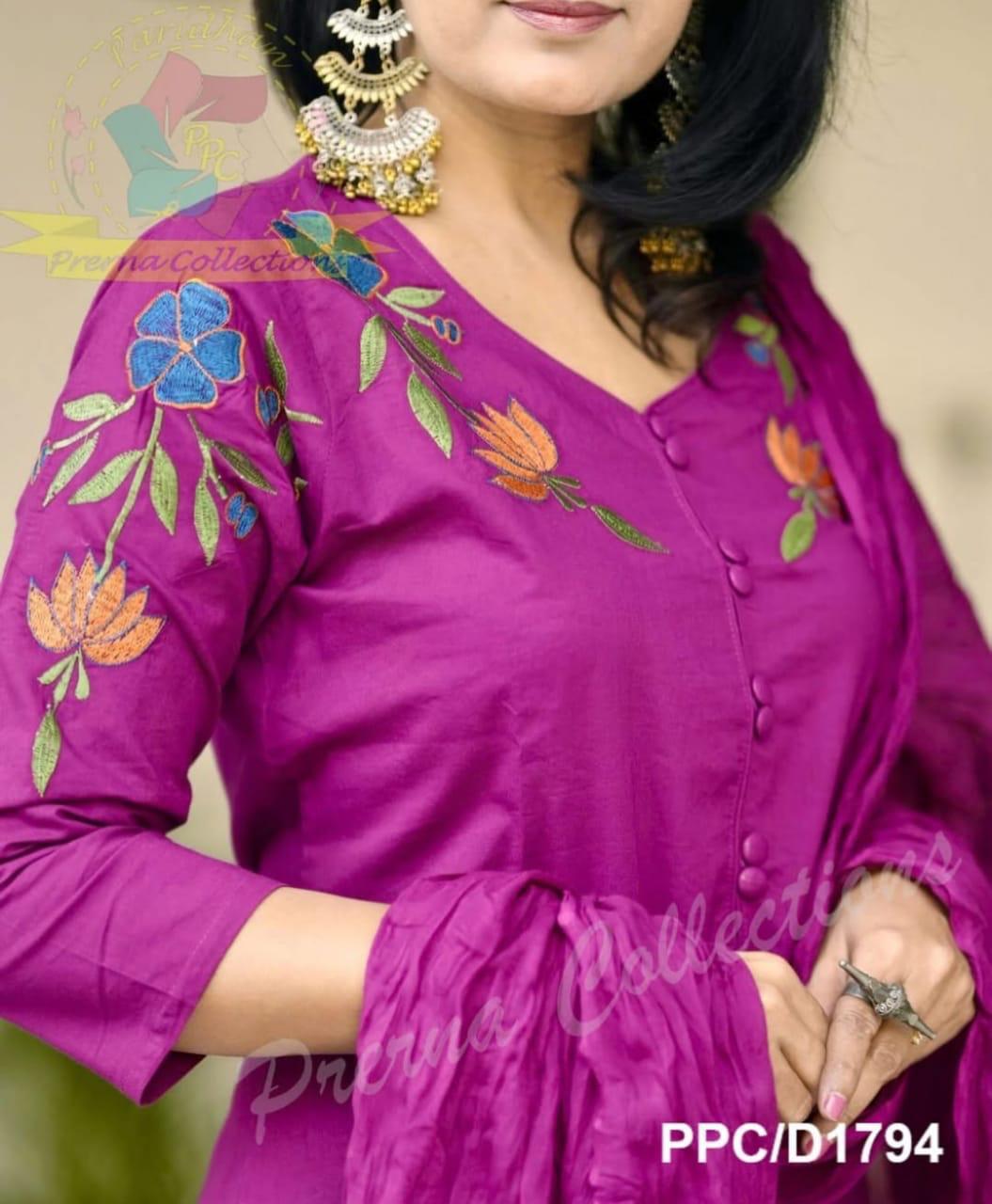 BLOOMING ELEGANCE – EMBROIDERED KURTI SET