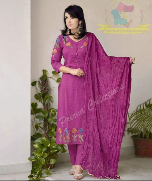 BLOOMING ELEGANCE – EMBROIDERED KURTI SET