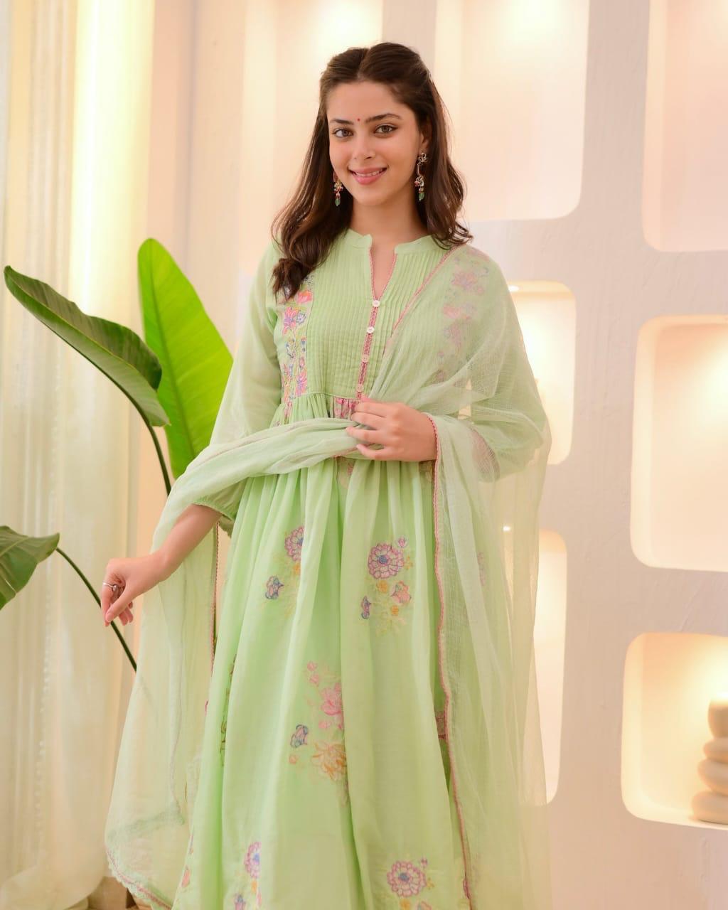 Pastel Bloom – Elegant Floral Kurti Set for Effortless Grace