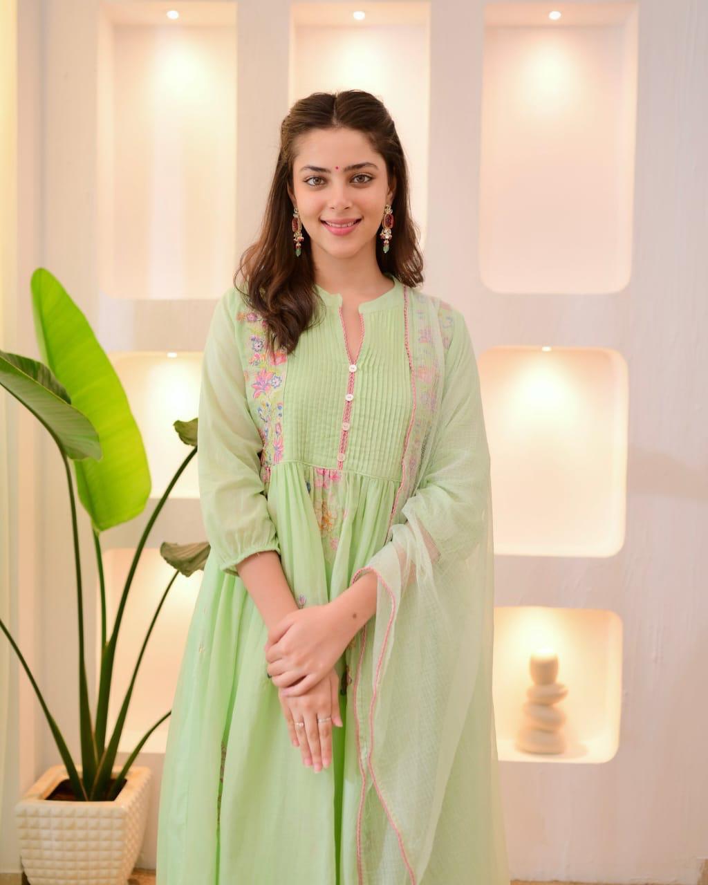 Pastel Bloom – Elegant Floral Kurti Set for Effortless Grace