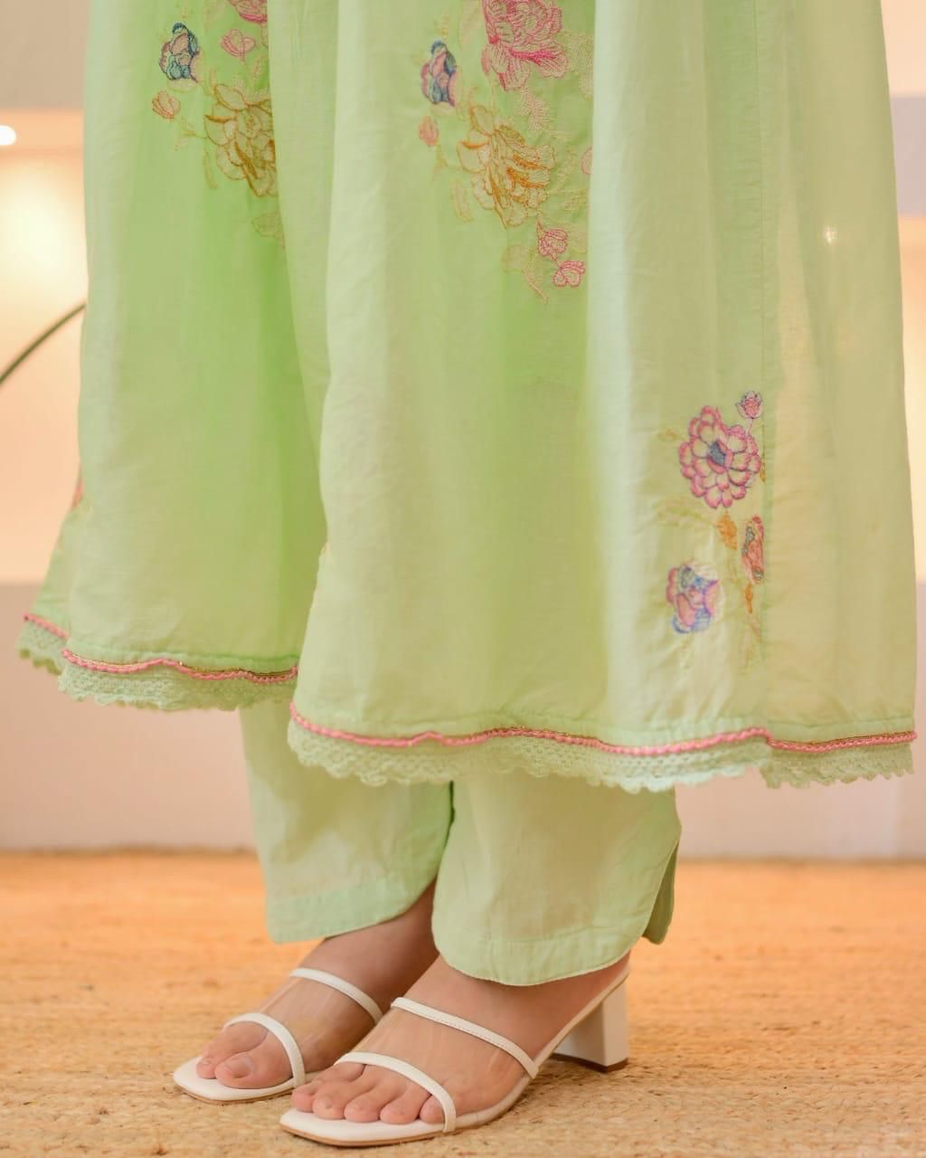 Pastel Bloom – Elegant Floral Kurti Set for Effortless Grace