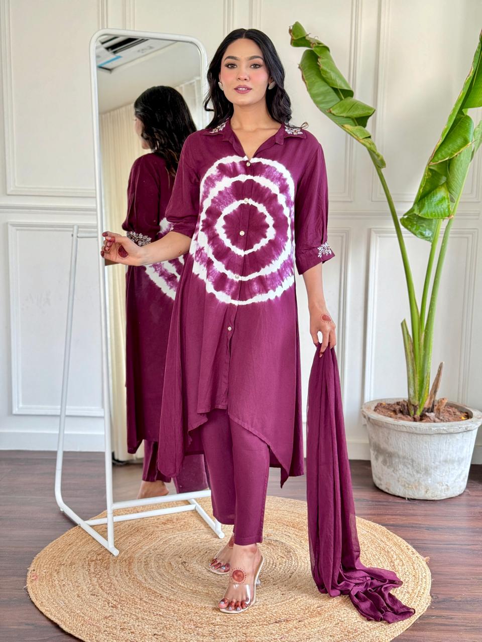 Tie-Dye Elegance: Where Tradition Meets Trend