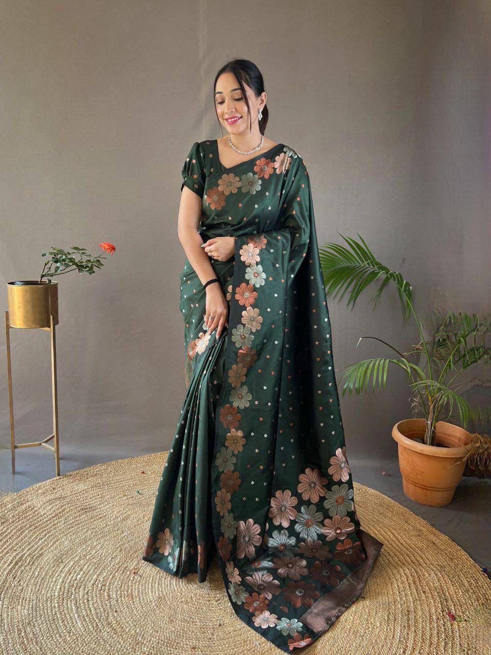 Elegant Floral Lichi Silk Saree with Matching Blouse Piece.