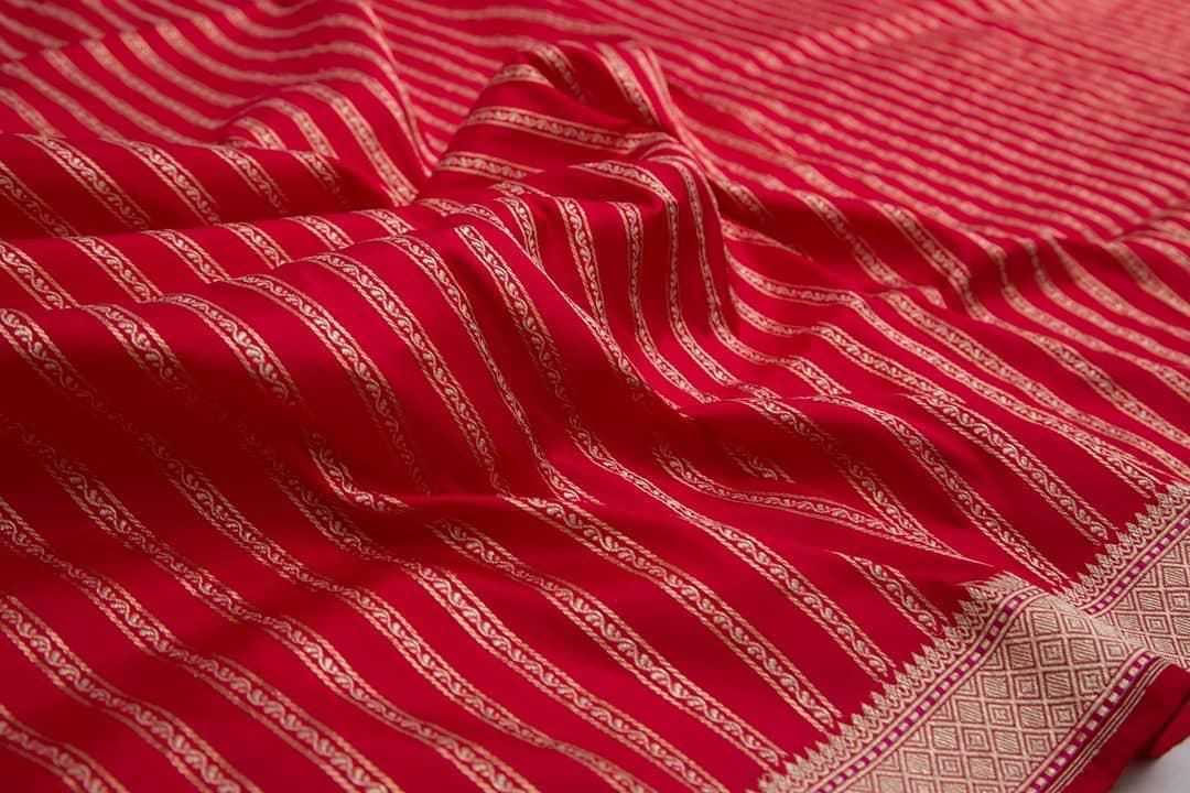 Rich Red Lichi Silk Saree with Jacquard Weaving.