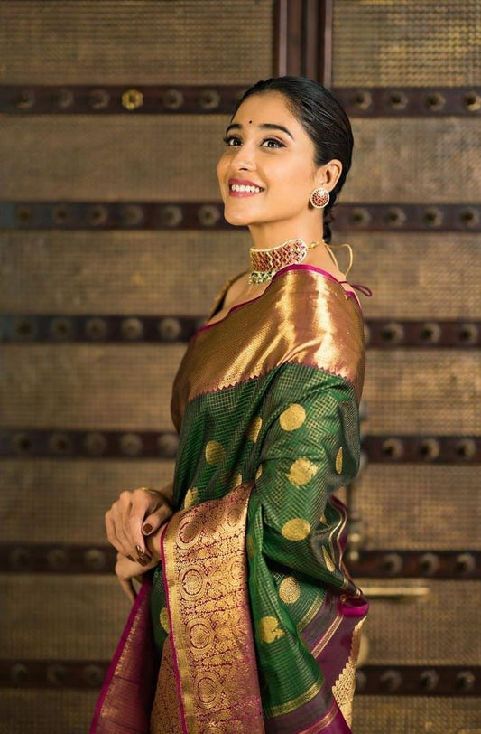Majestic Green Soft Lichi Silk Saree with Jacquard Weaving