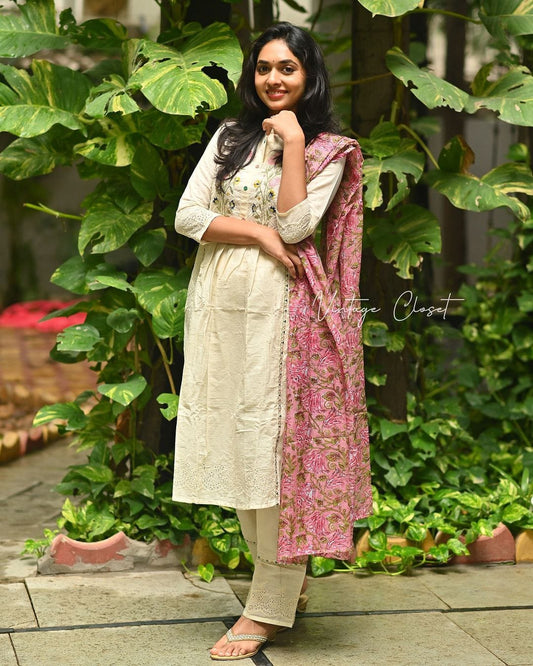Graceful Light Green Cotton Kurta Set.