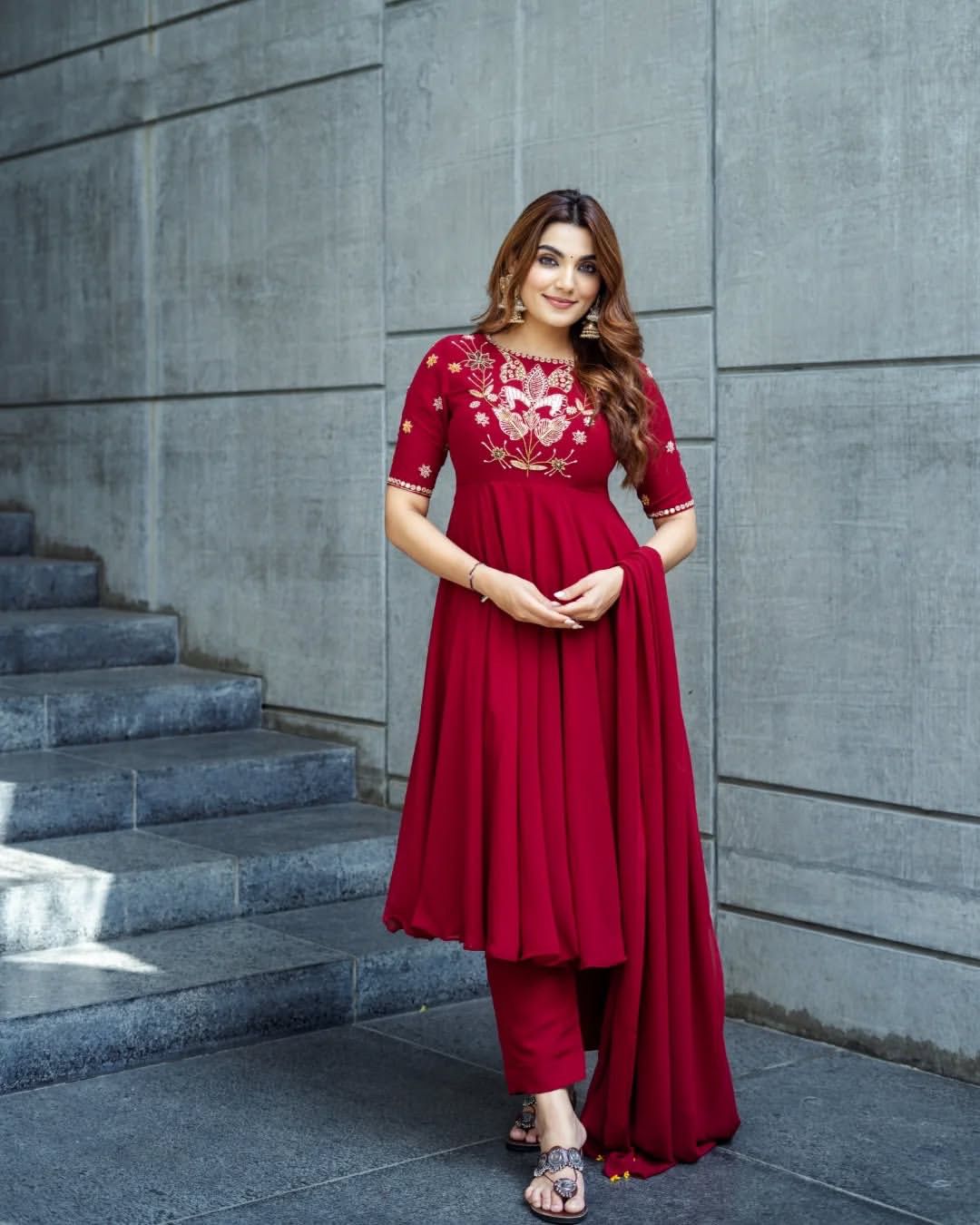 MAROON ROMAN SIMMER SILK EMBROIDERED KURTI SET