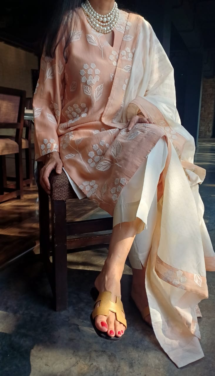 Celebrity-Inspired Peach Mul Chanderi Kurta Set