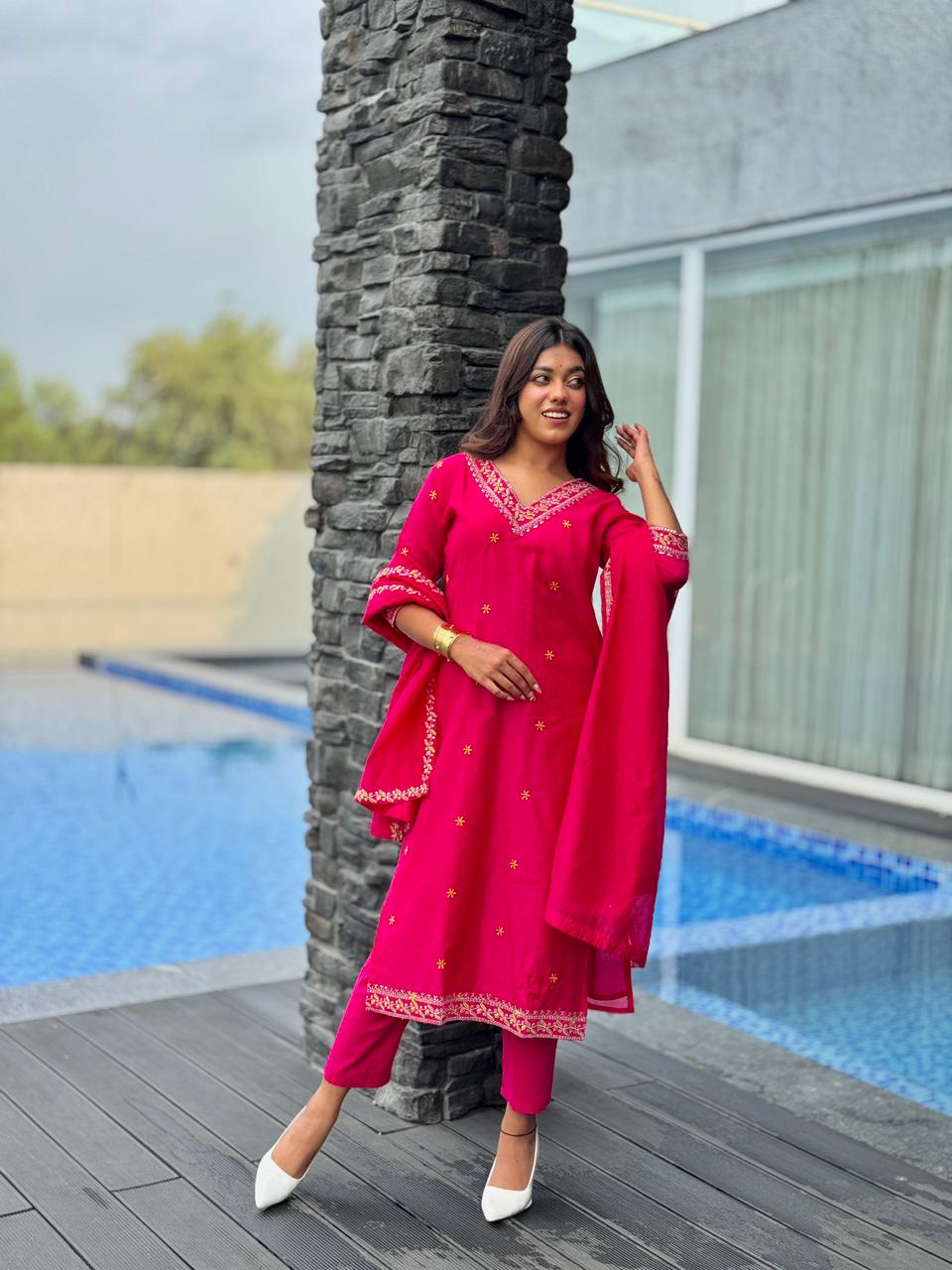 Elegant Hot Pink Chanderi Kurta Set.