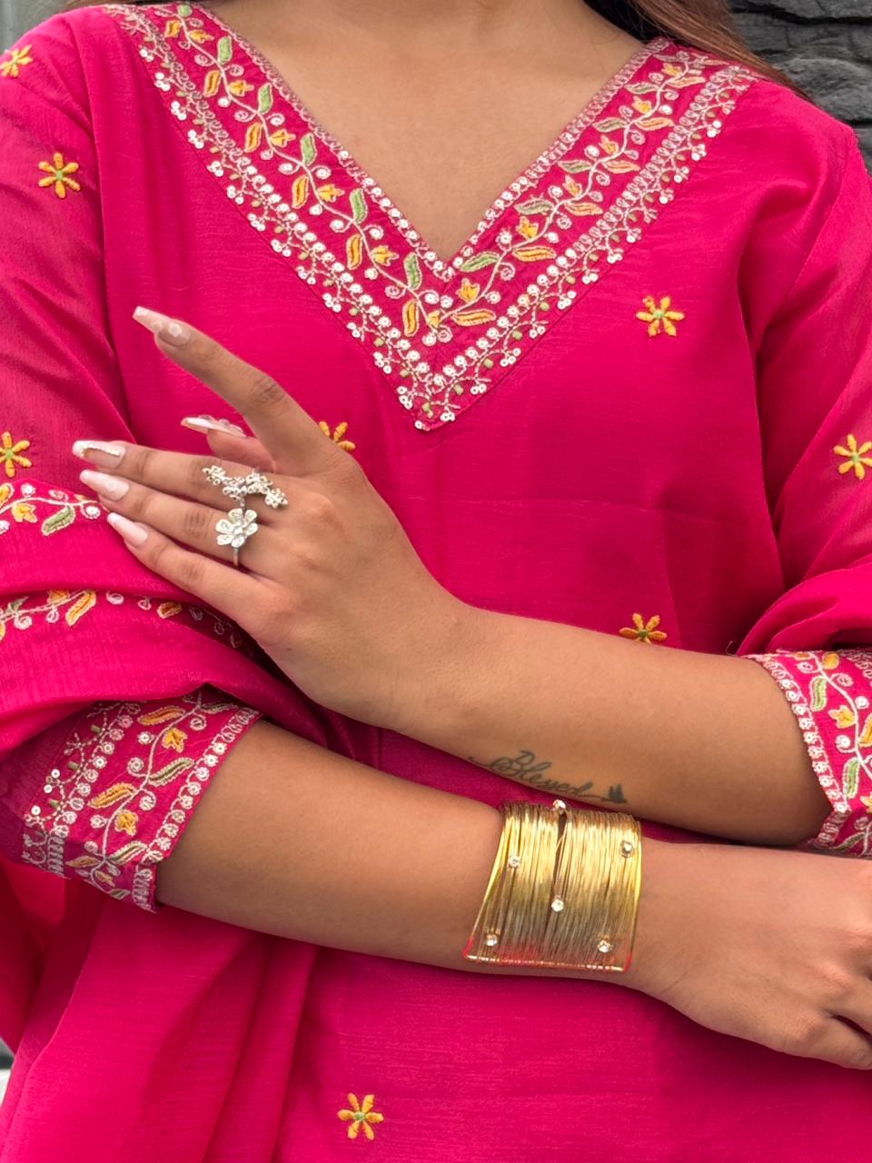 Elegant Hot Pink Chanderi Kurta Set.