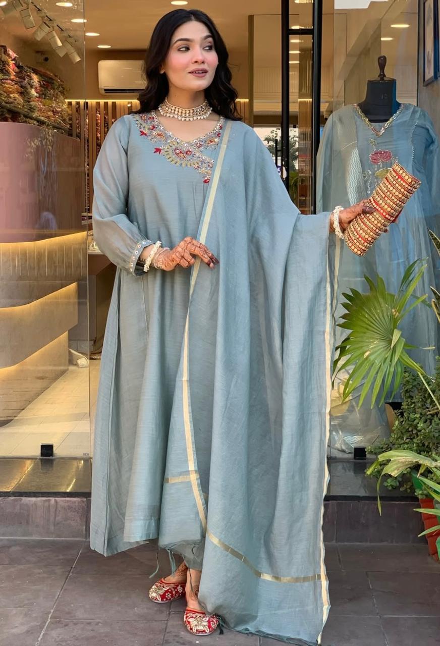 3-Piece Kurti Sets – Embroidery, Sequins & Graceful Detailing.